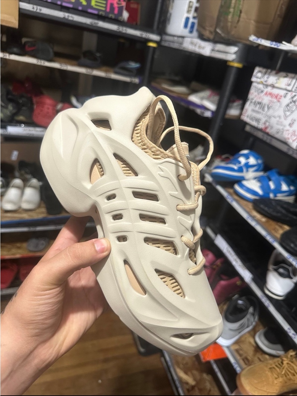 Women’s Cream Sculpted Athletic Sneaker - Lightweight Comfort